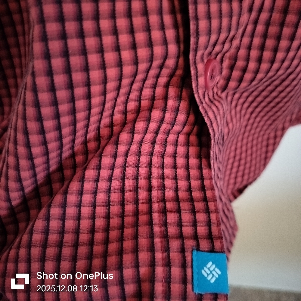 Men's Columbia Red Plaid Button Down Shirt Size Large - Picture 4 of 5